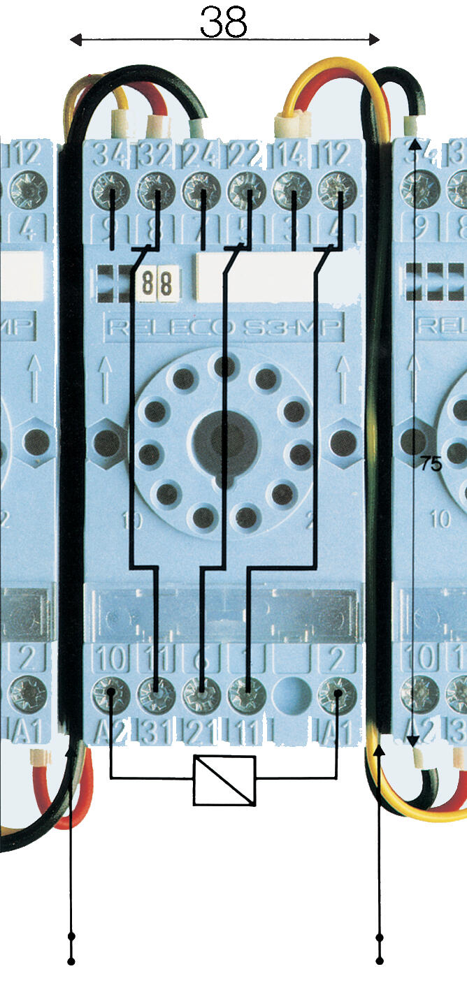 Cablechannel to modulesockets to 3-poles industryrelay
